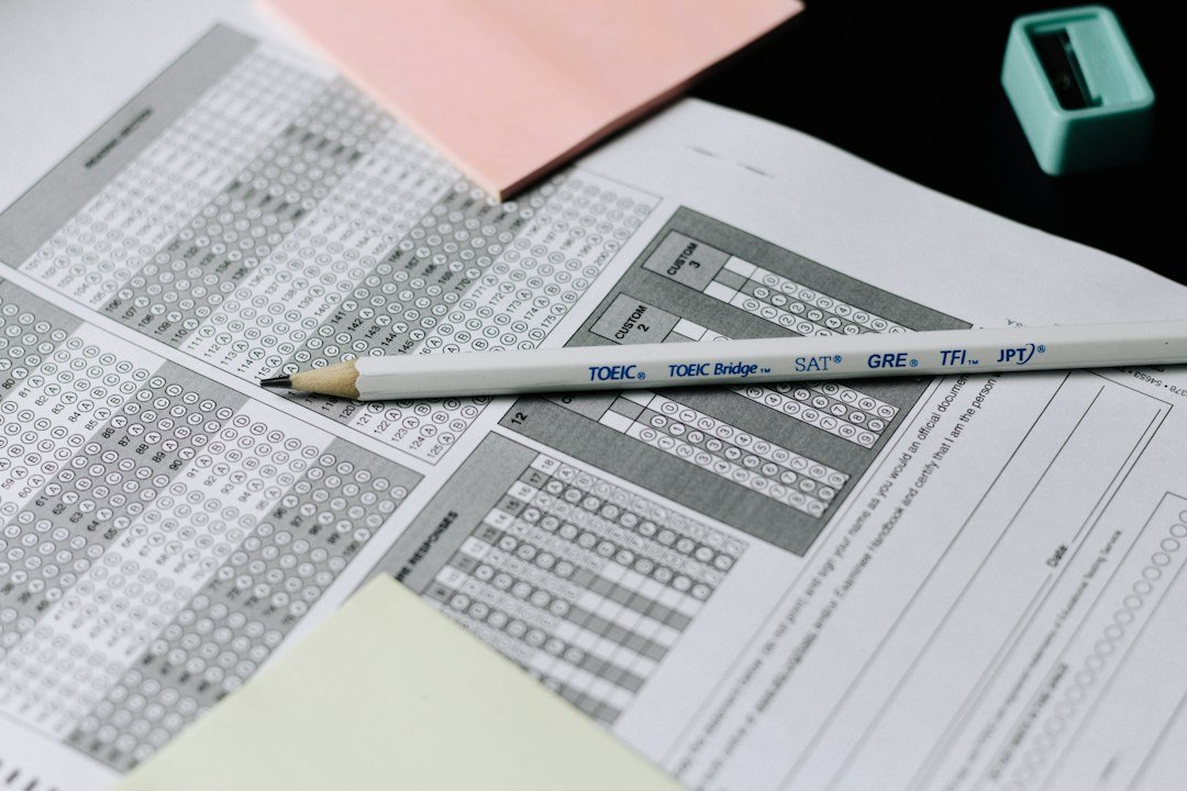 How does PhysioVeda Academics work with topic wise medical MCQ practice and performance analysis